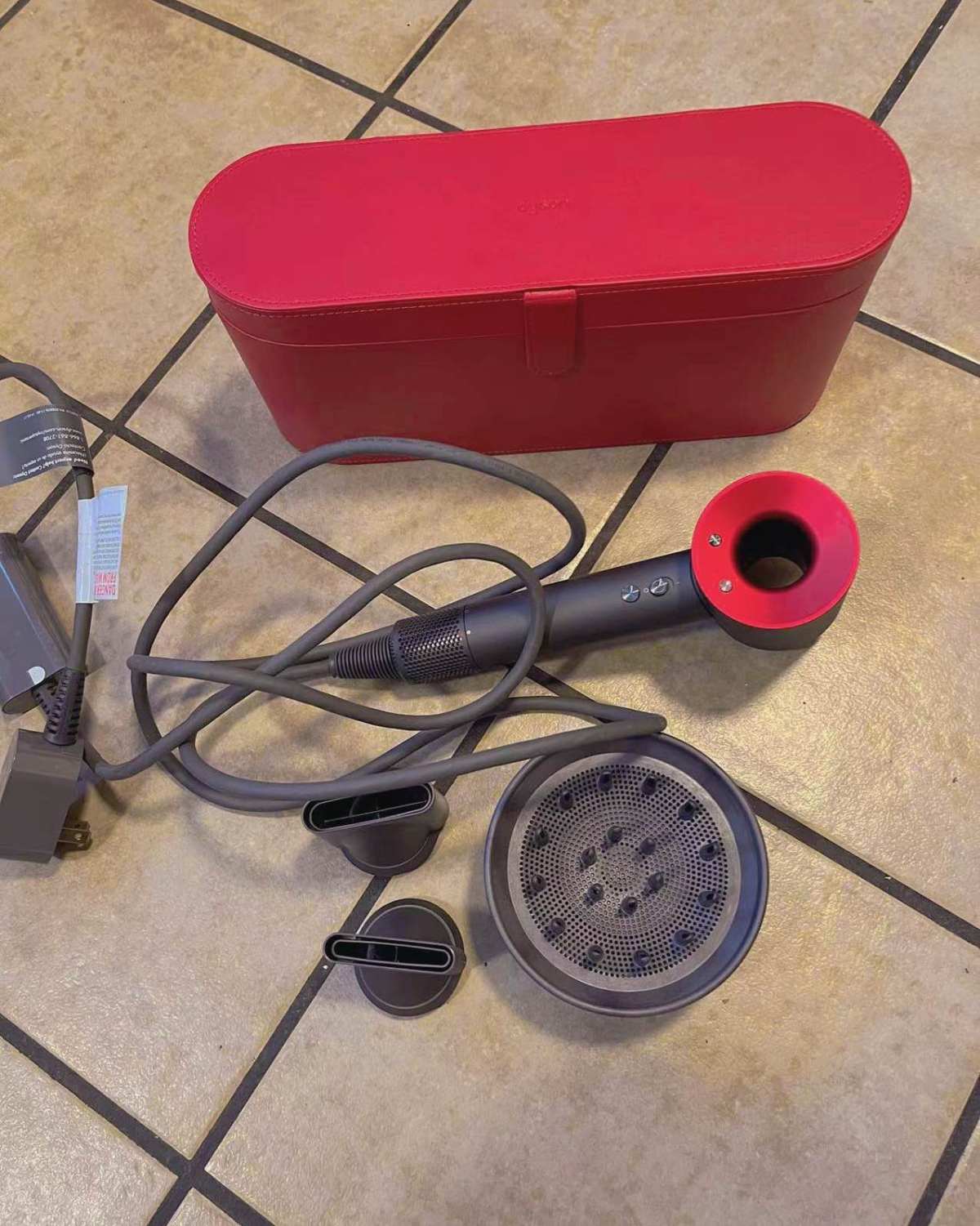 我这个是老款了 第一代出来时候买的 几年也没用坏.  那时候