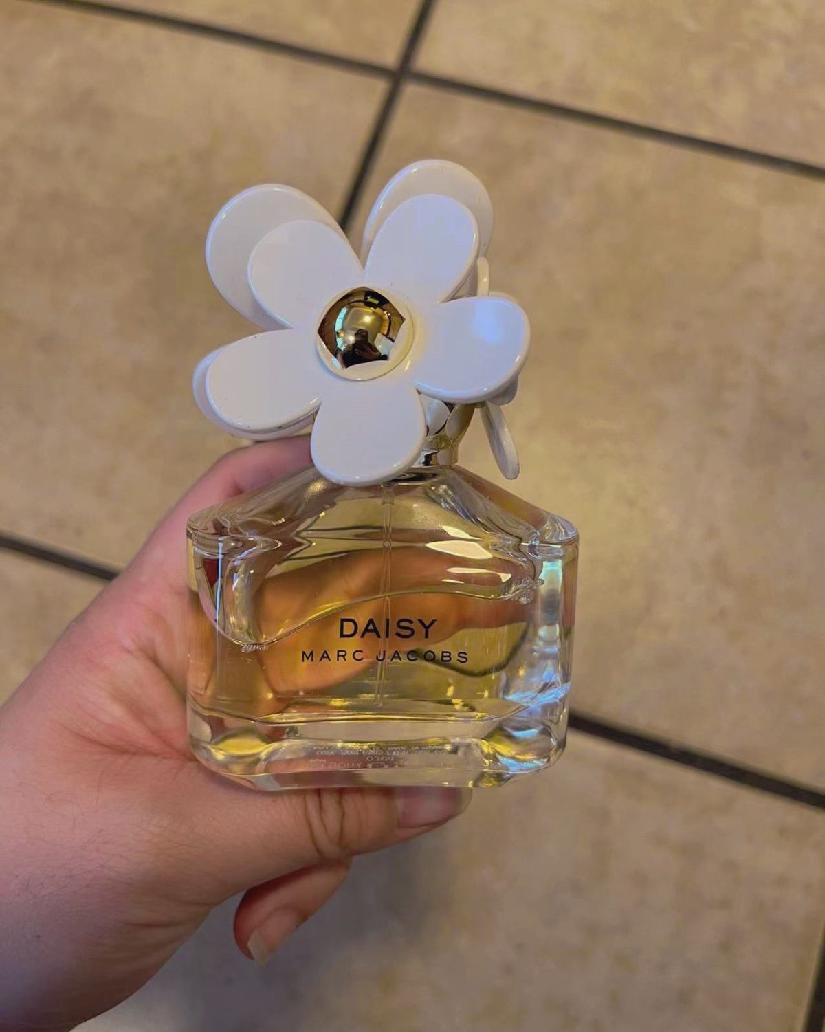Marc jacobs daisy 小雏菊香水 瓶子好看 花