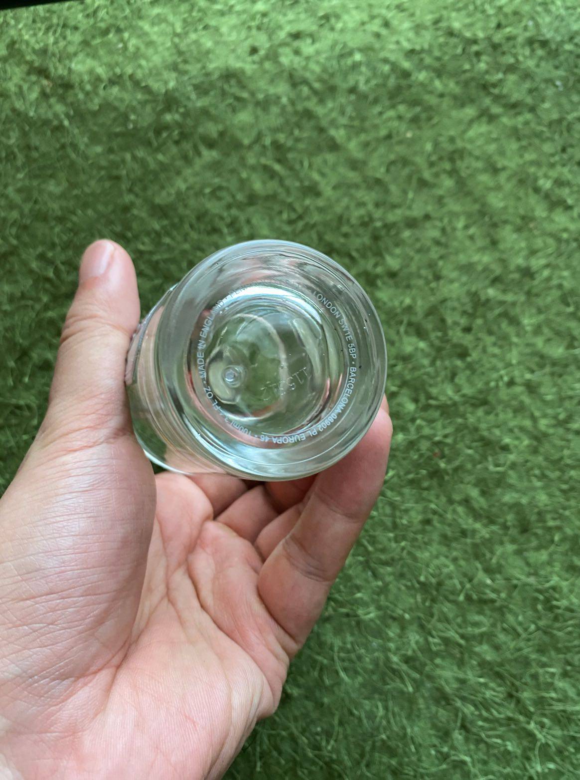 这只琴酒的简装到货了，很喜欢这只很适合男生喷， 加上活动的折