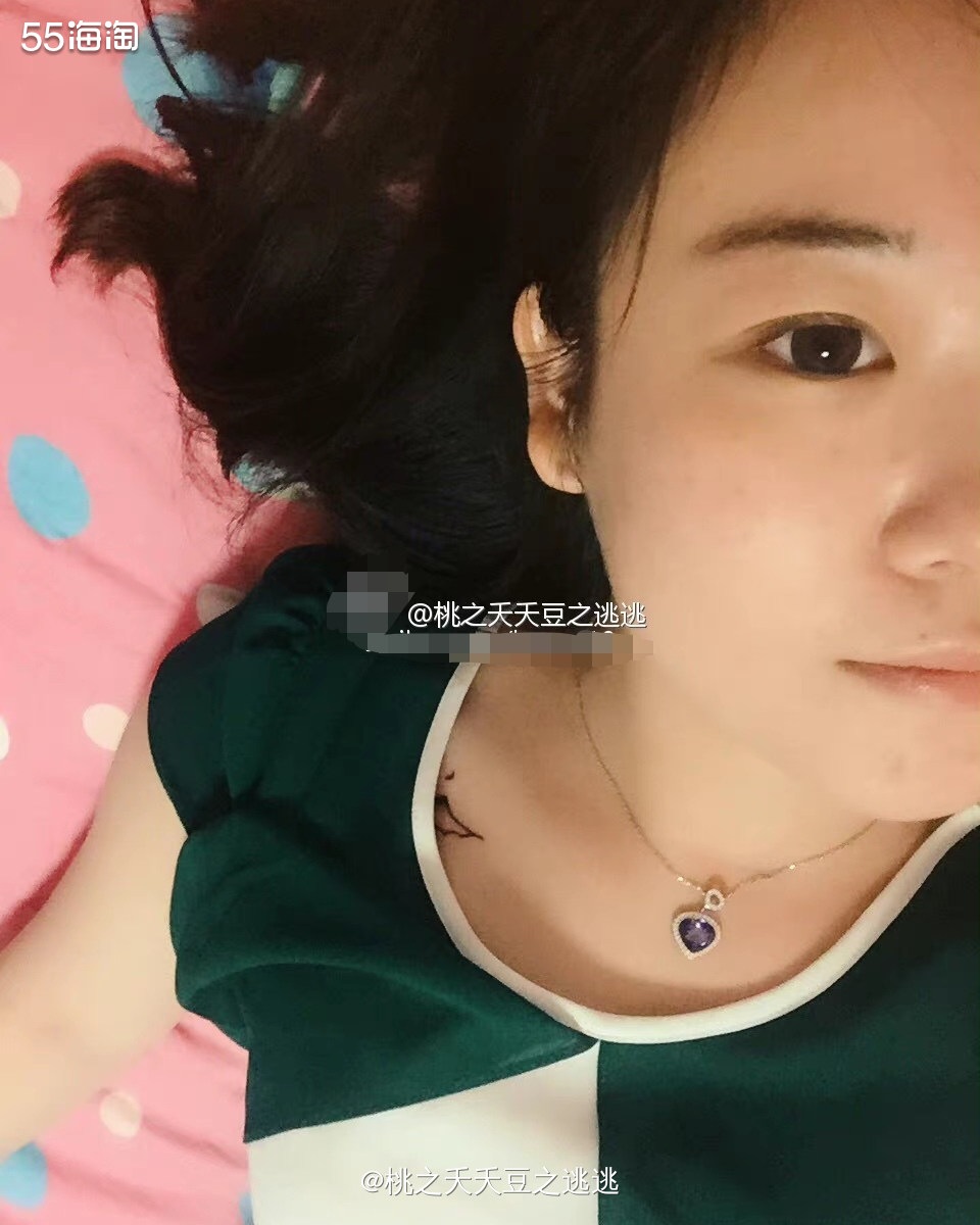 💙我自己本身是很喜欢一些带着颜色的饰品的！因为很常见的项链