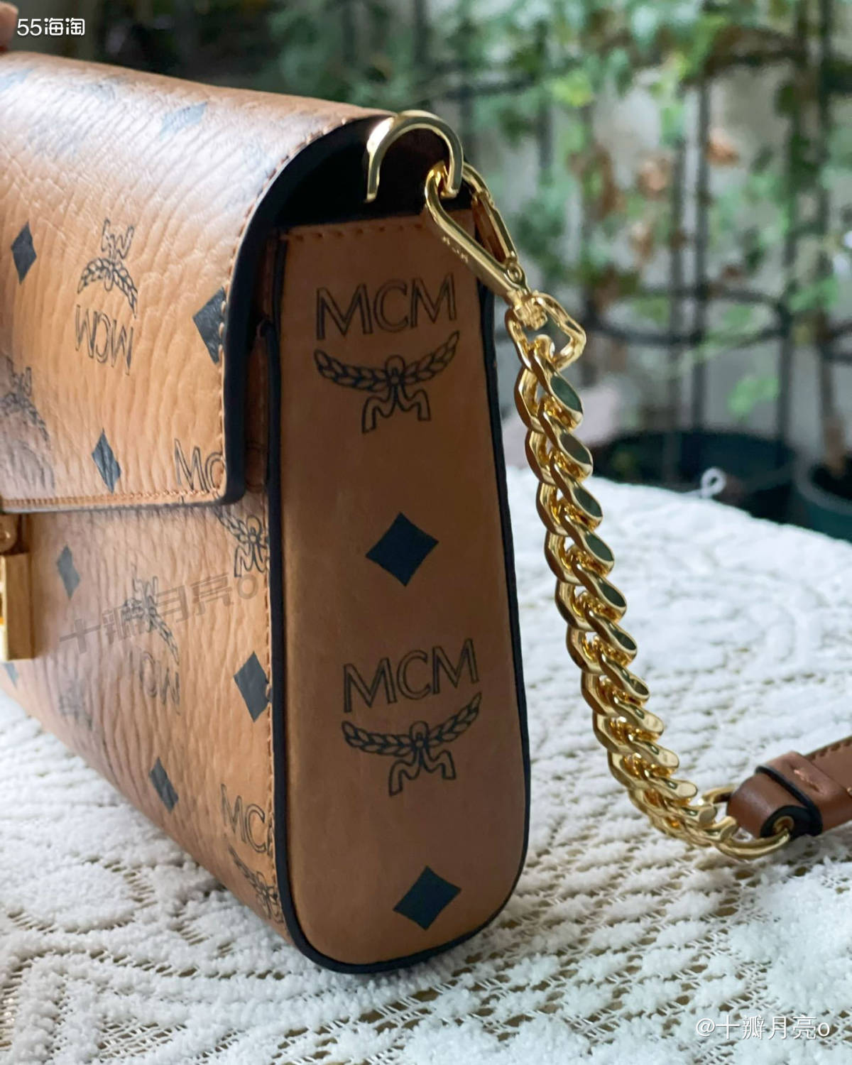 MCM链条包，中号，日常需要带的东西都能装，包里还有4个自带