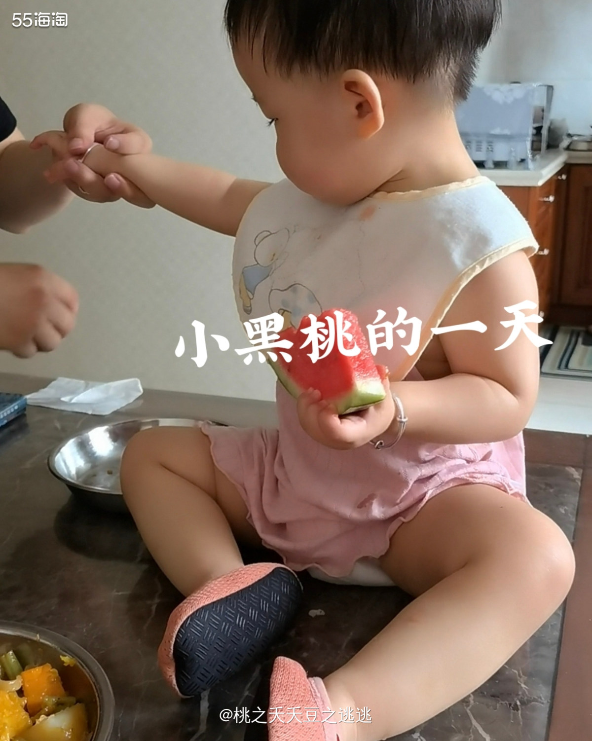 💛宝宝出门的鞋子已经买好了，那么在家里当然也要买好夏天穿的