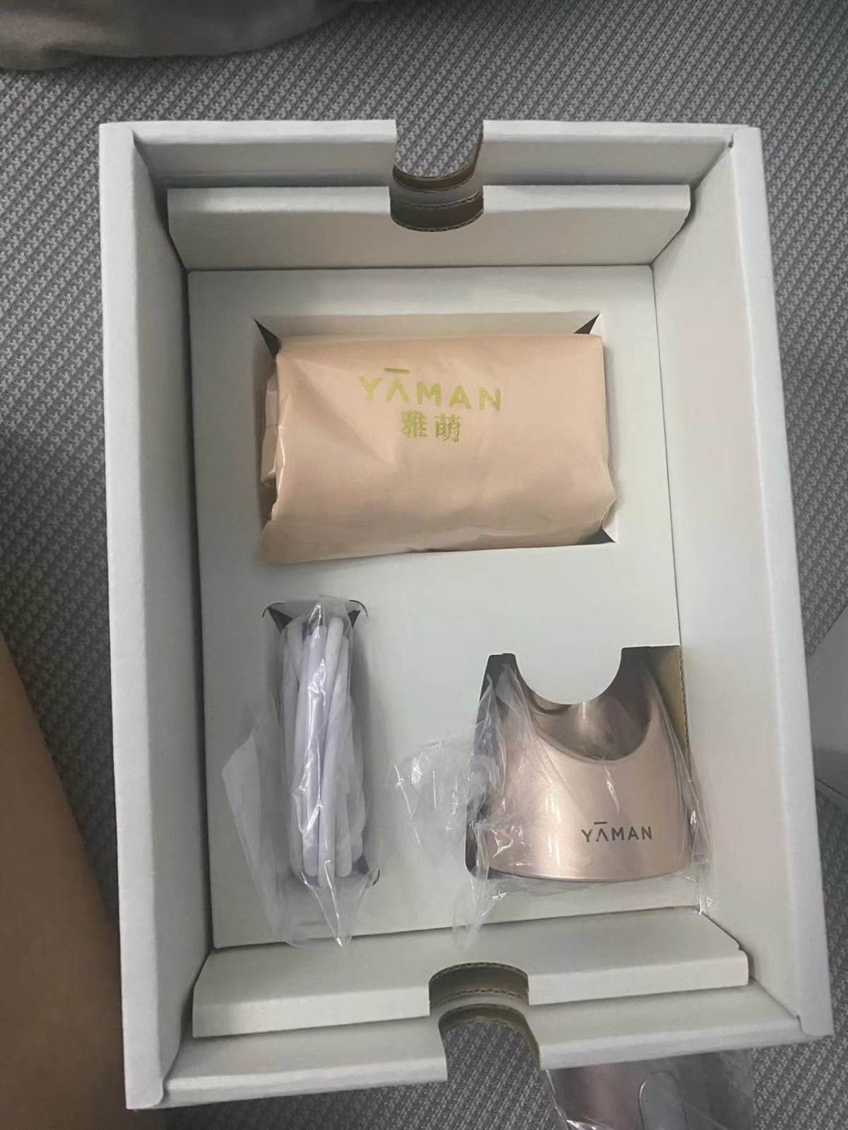 叮咚叮咚  我的日本亚马逊雅萌热乎乎的到货啦～～忘记自我介绍