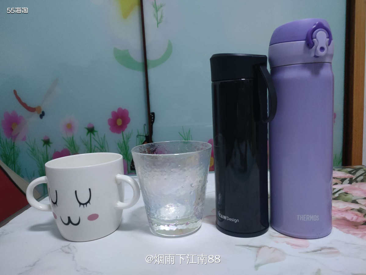 水杯材质有陶瓷的，玻璃的，食品级不锈钢等，我用的比较多的是这