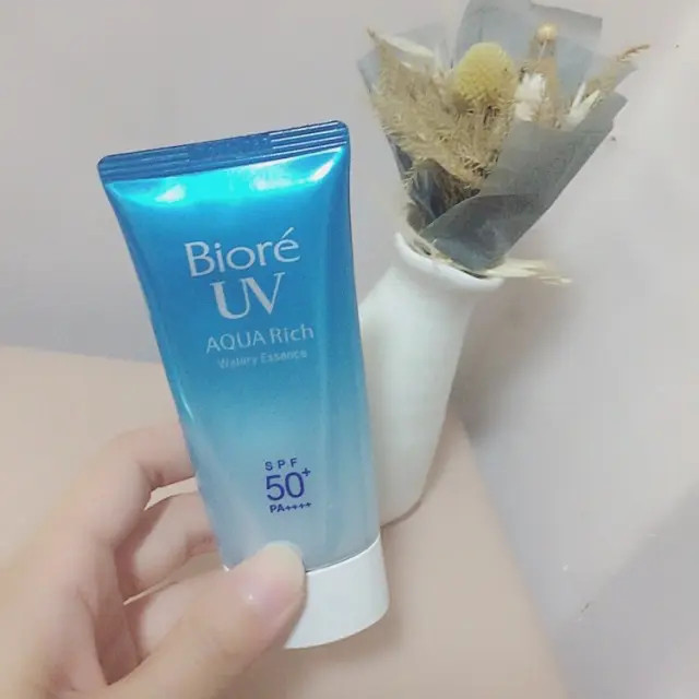 碧柔霜是这几年很受欢迎的一款霜品牌，碧柔霜小蓝管也是广受大家