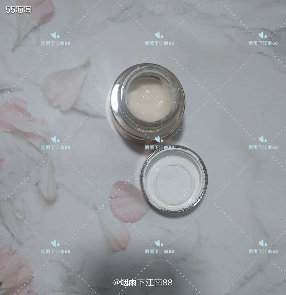 作为爱熬夜又年过中年的我，护肤类一般都以保湿抗老为主，个人认