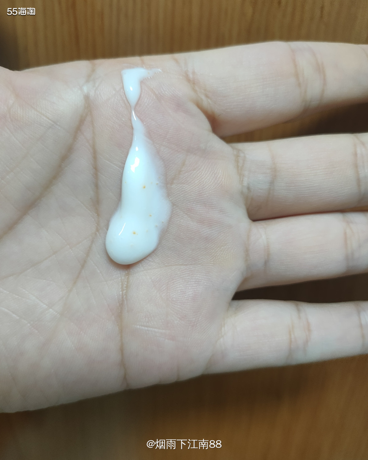 怡丽丝尔纯肌净澈洁面膏，是我兑换的怡丽丝尔积分礼物，最近正在