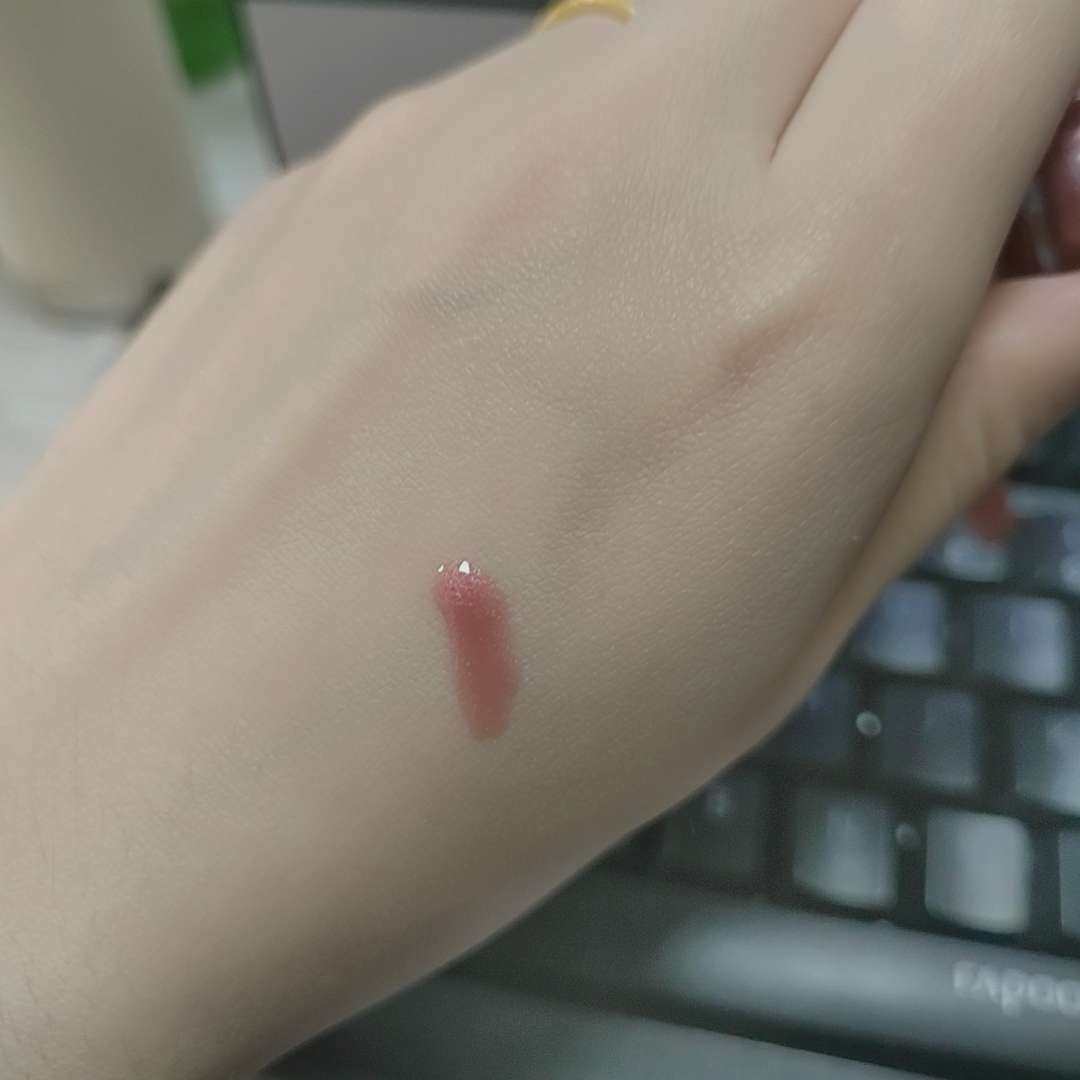 几年历史的唇蜜😅😅😅 Fenty beauty   这
