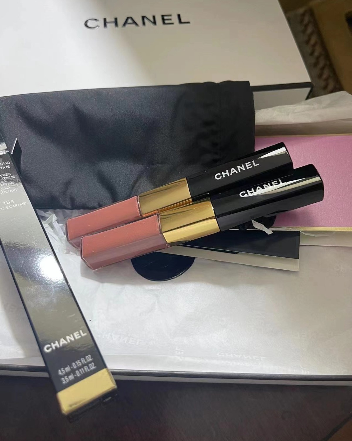 ♥第一次在chanel 香奈儿官网买了两只口红. 官网发货的