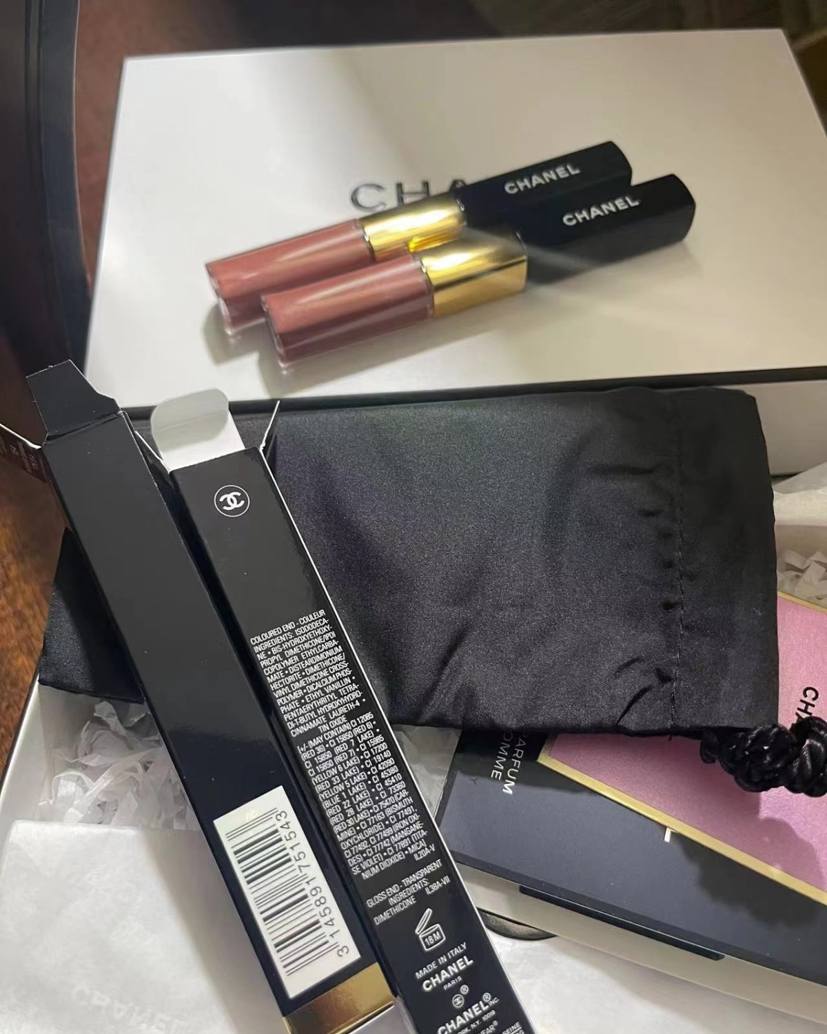 ♥第一次在chanel 香奈儿官网买了两只口红. 官网发货的