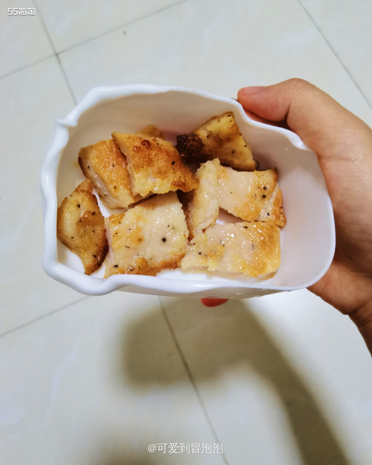 前不久通过55国内返利在淘宝买的小饭盒，今早为了加热鸡排，直
