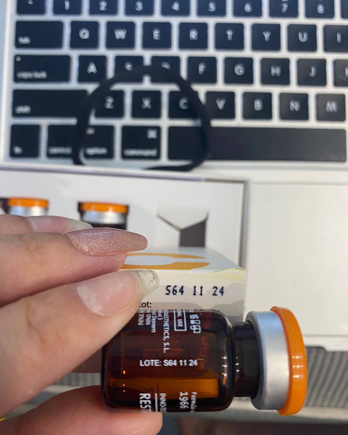 hihihihi姐妹们  又是我这张熟悉的面孔买买。。。。。