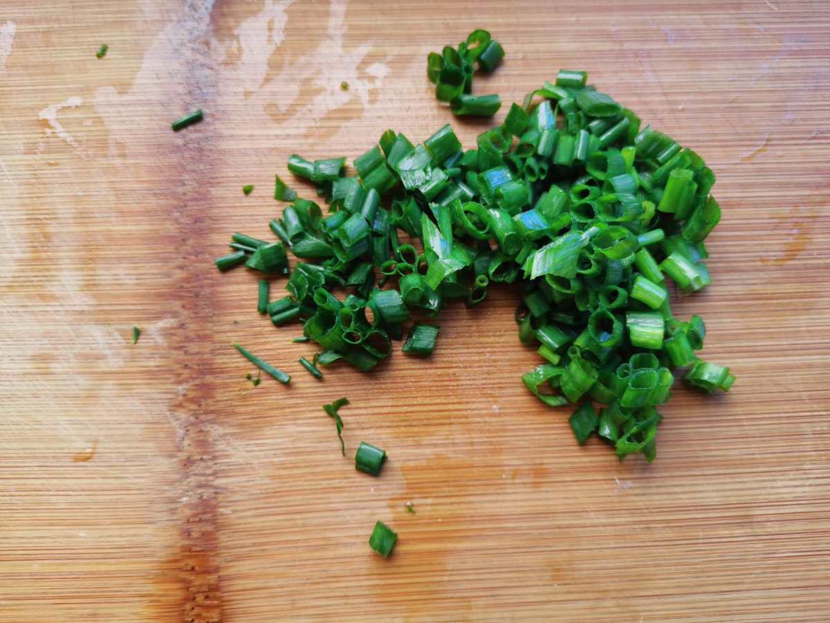 ✅闲来无事，娘俩包起来饺子，虽然说是第一次包饺子，但是还挺成