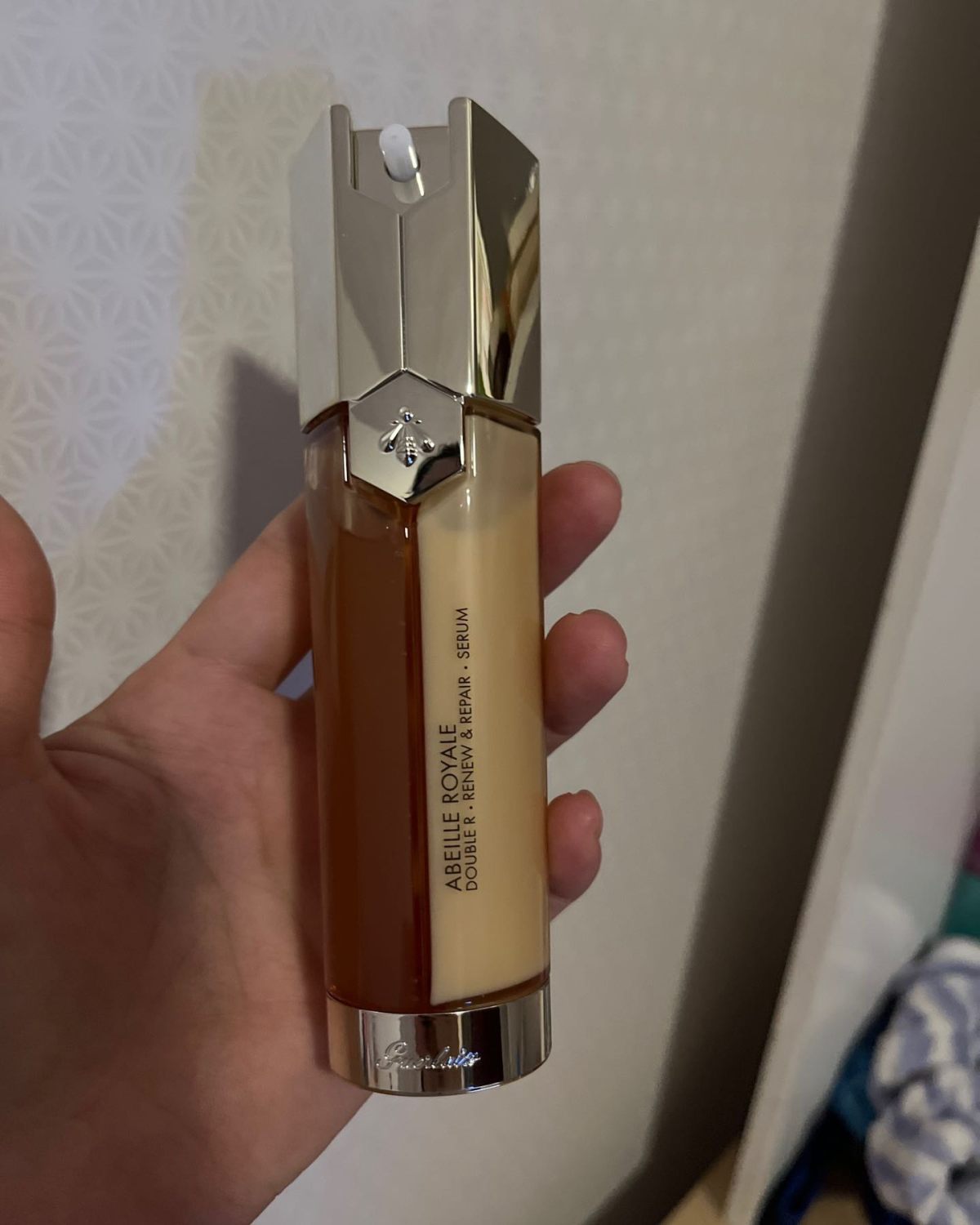 在没用娇兰双管之前，我使用的是娇韵诗的双管，滋润效果挺好的，