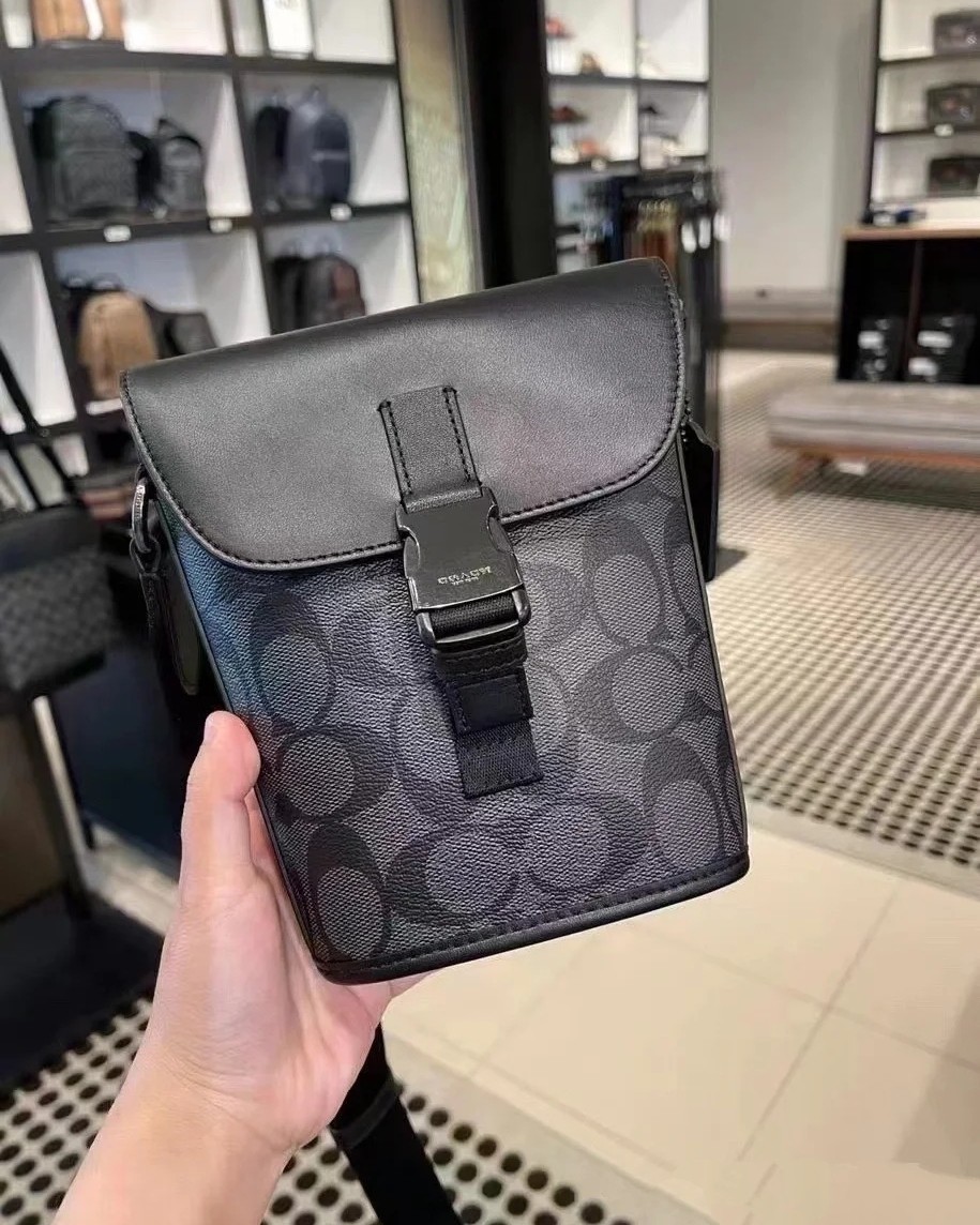 🌻剁手商品:Coach field 22爱心托特包➕tra