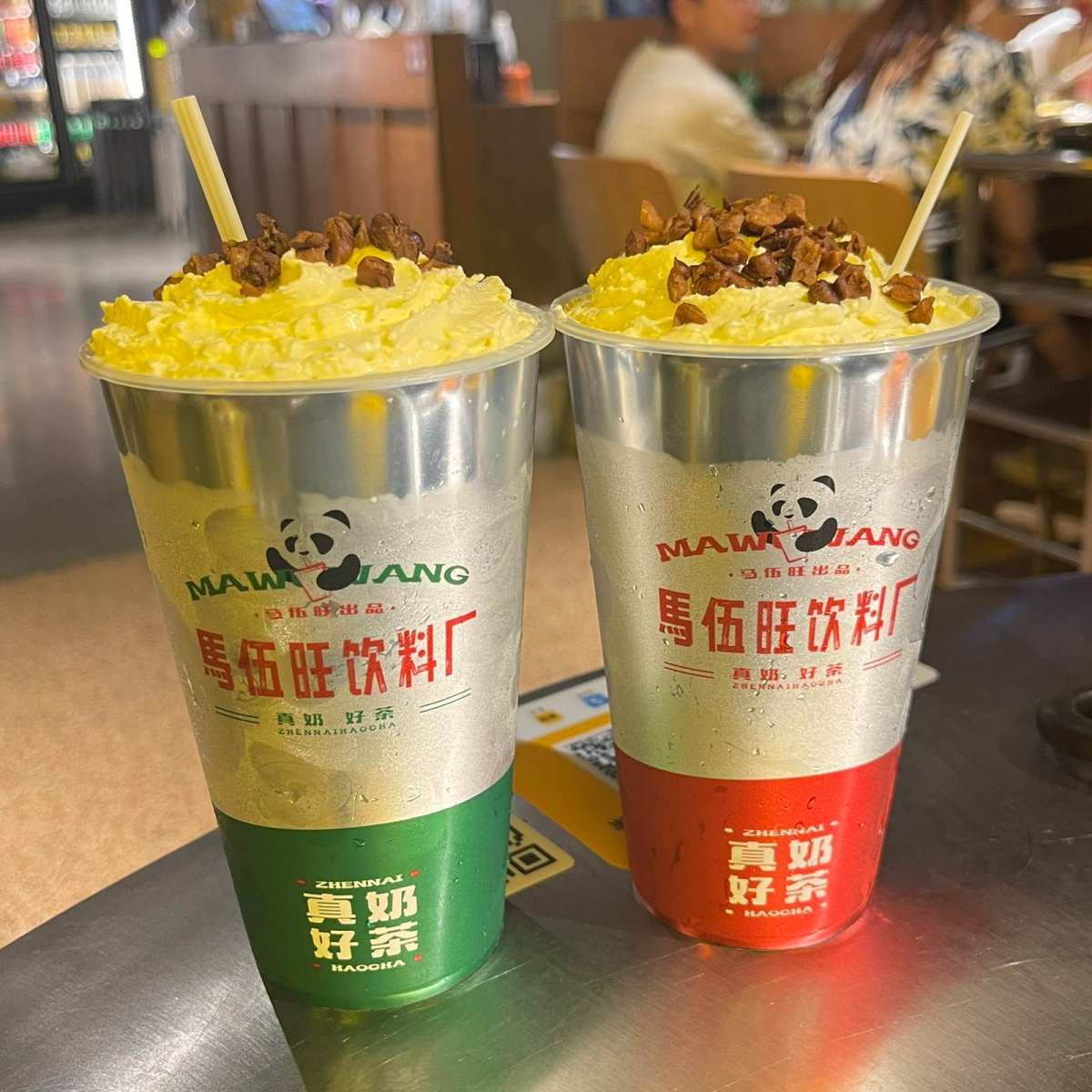 🧋这两天茶颜悦色在南京开业了 那排队的人 估计全国网友都见
