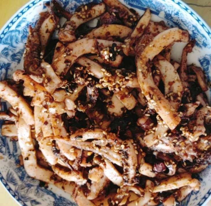 🌻今天天气好，带娃去看太姥姥，中午妈妈和姨妈们准备了一桌丰