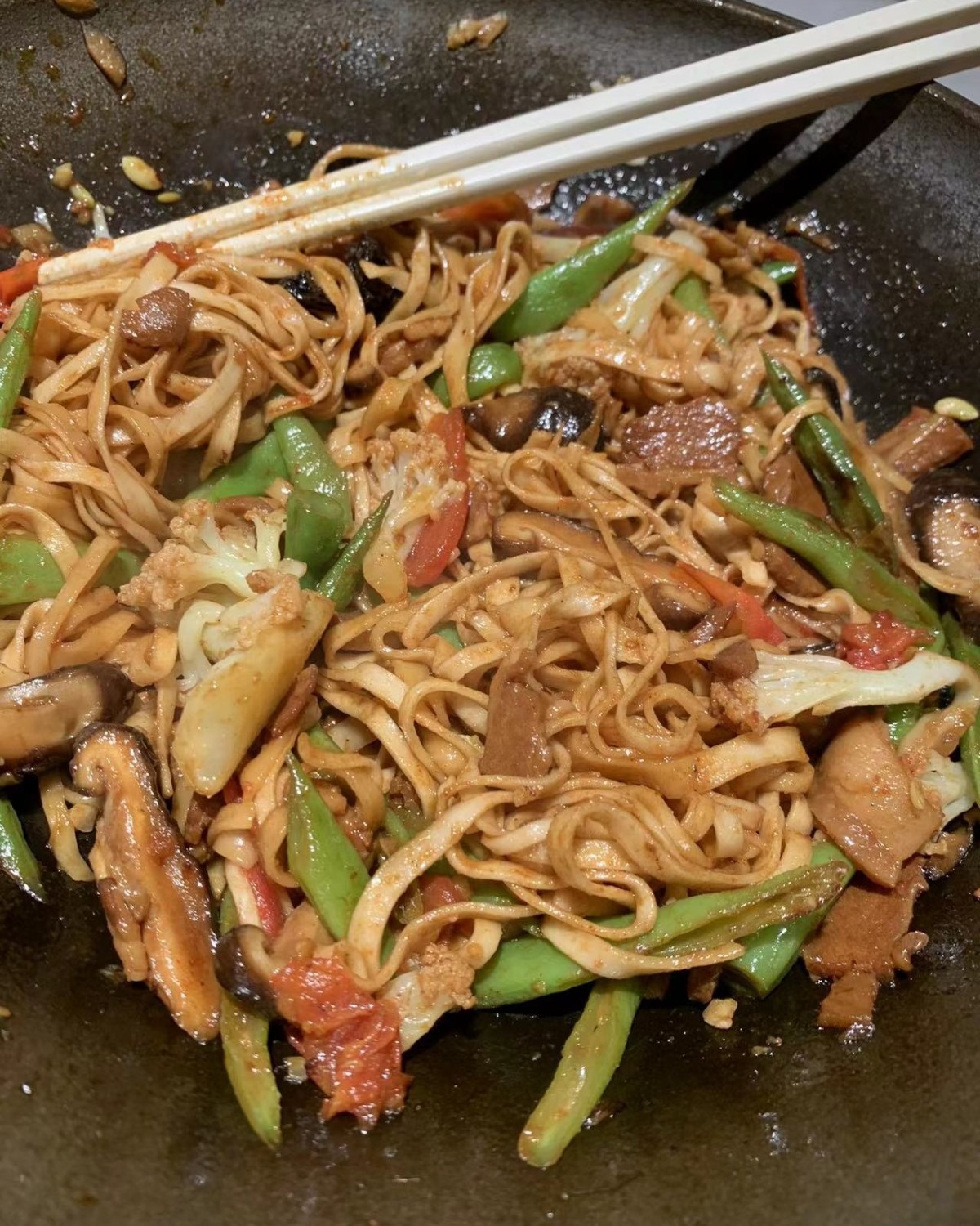 🍜烩面健脾厚肠的功效，易于消化吸收，有改善贫血、增强力、平