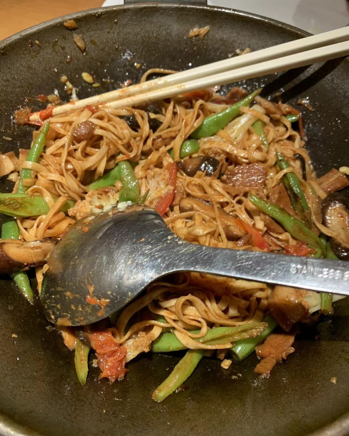 🍜烩面健脾厚肠的功效，易于消化吸收，有改善贫血、增强力、平