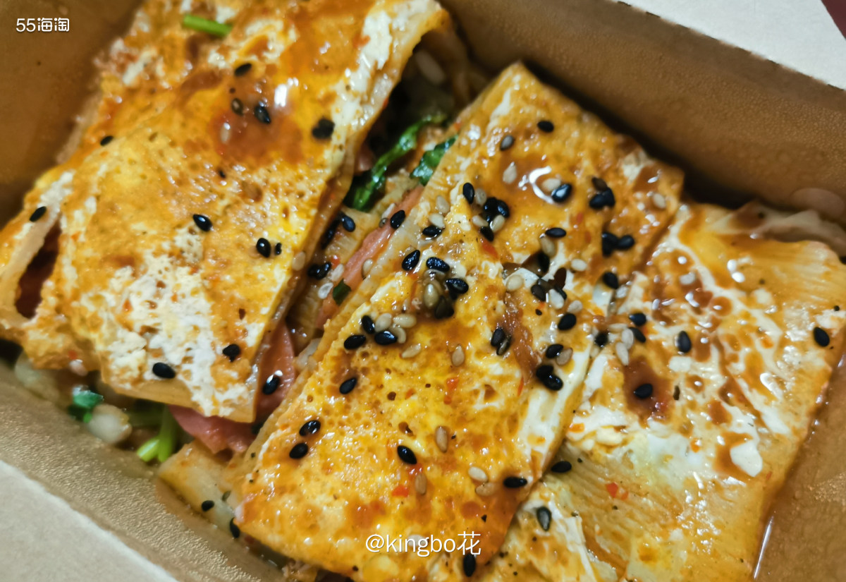 🔴今日加餐，爆好吃的烤冷面烤苕皮，想念已久！  🔷还是疫