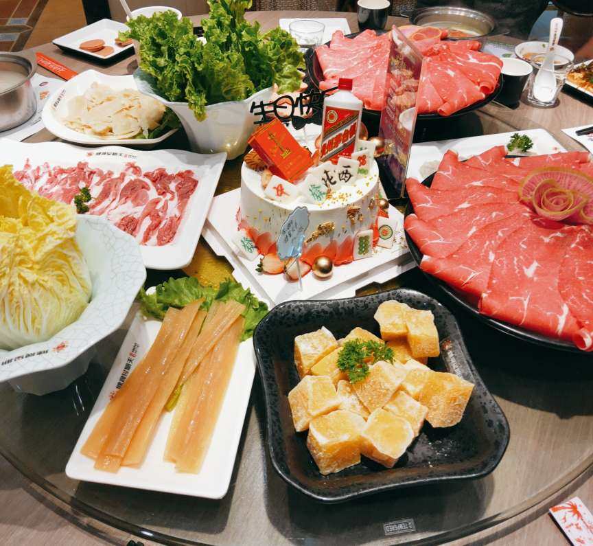 🥘吃火锅的好去处→健晟星期天火锅 🥘环境好，服务好，味道