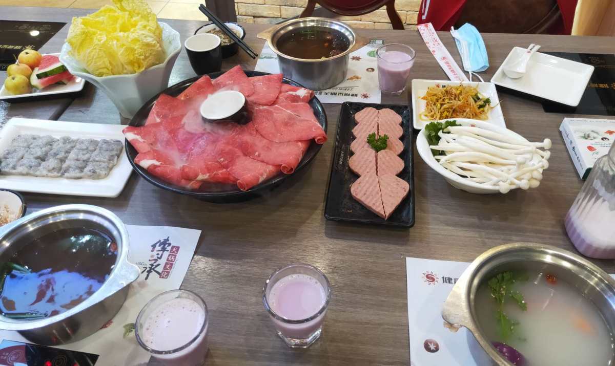 🥘吃火锅的好去处→健晟星期天火锅 🥘环境好，服务好，味道