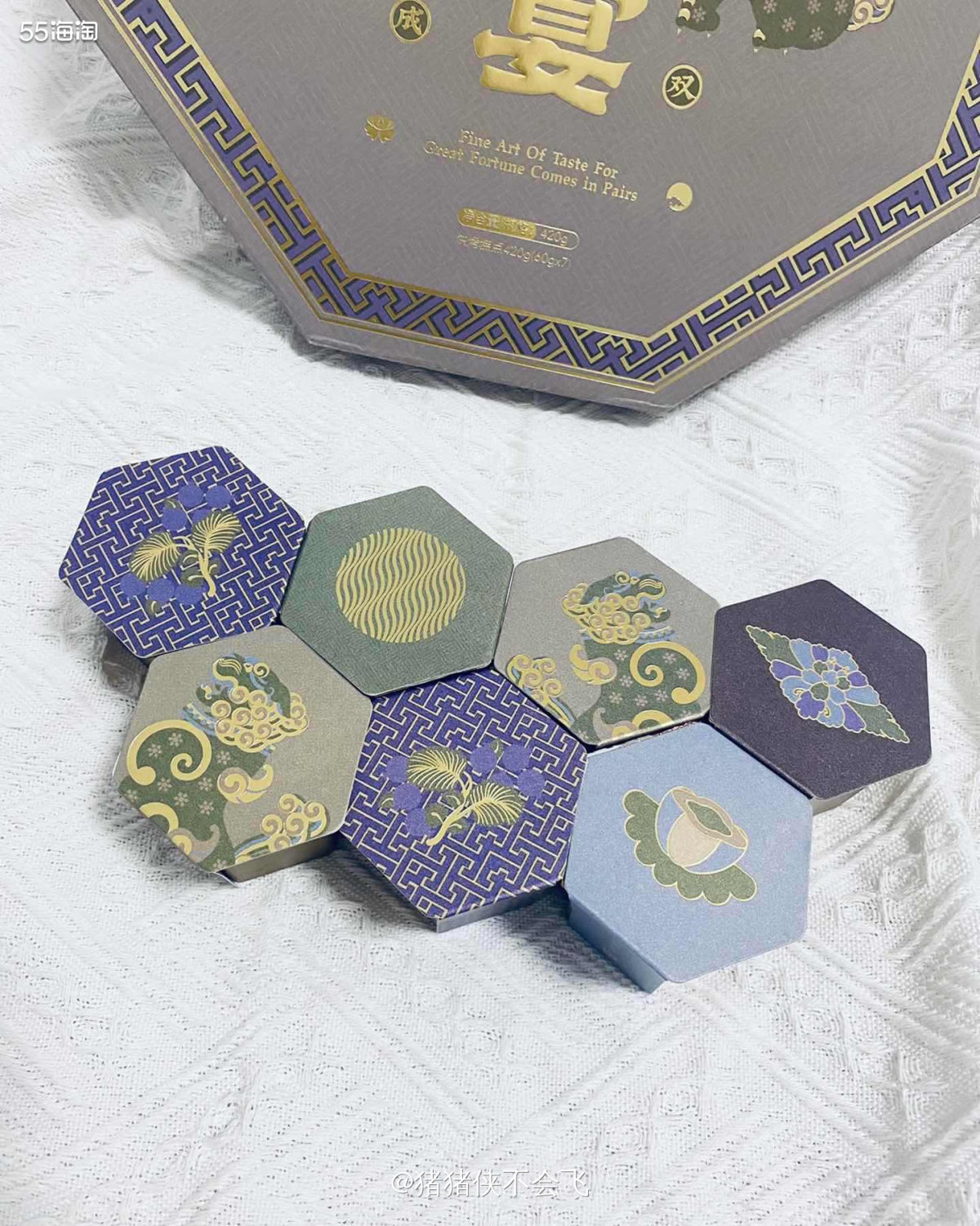 拥有双倍快乐的我，不仅有专属定制月饼，还有专属定制的帆布包，