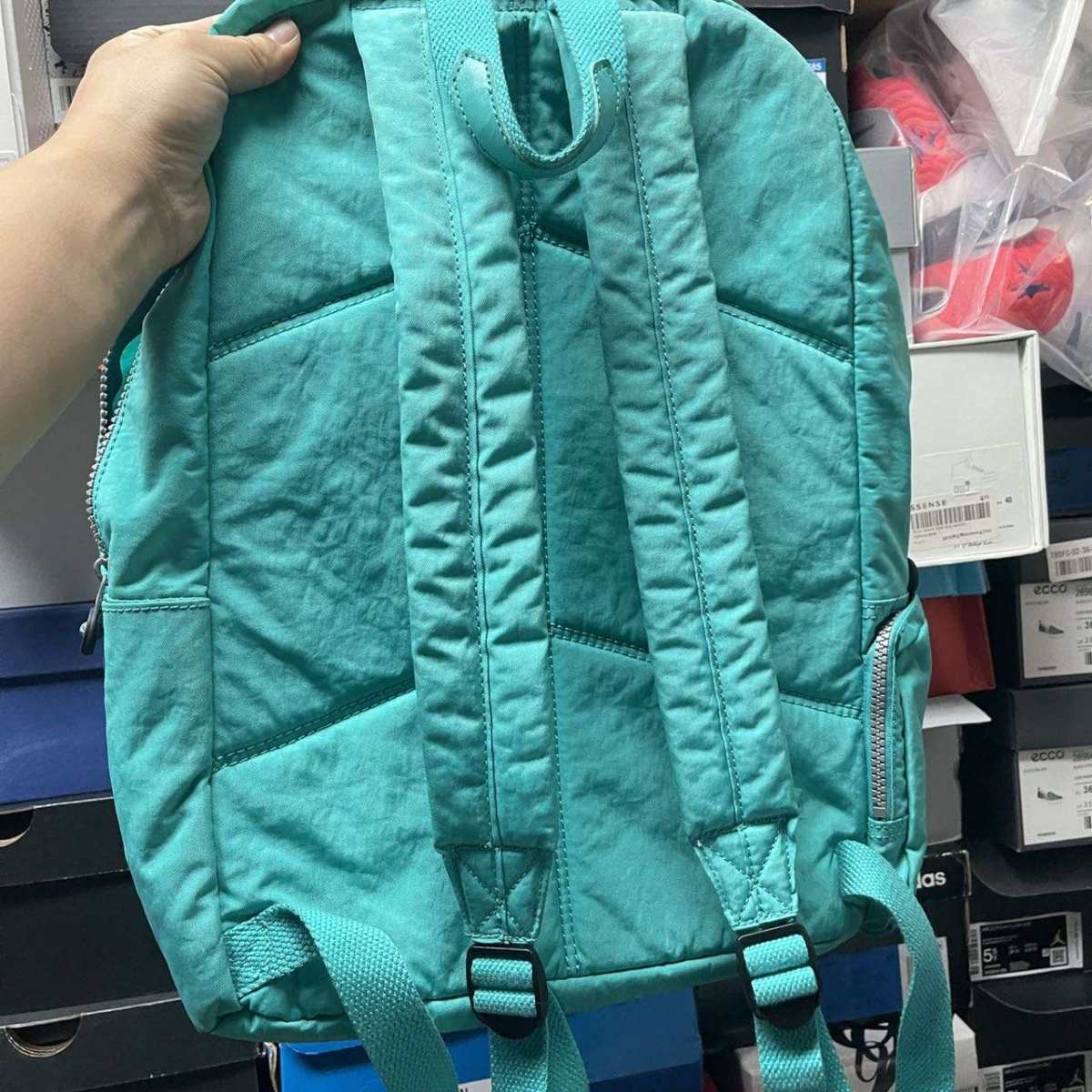 kipling 双肩包，手工测量尺寸约33cm *45cm 