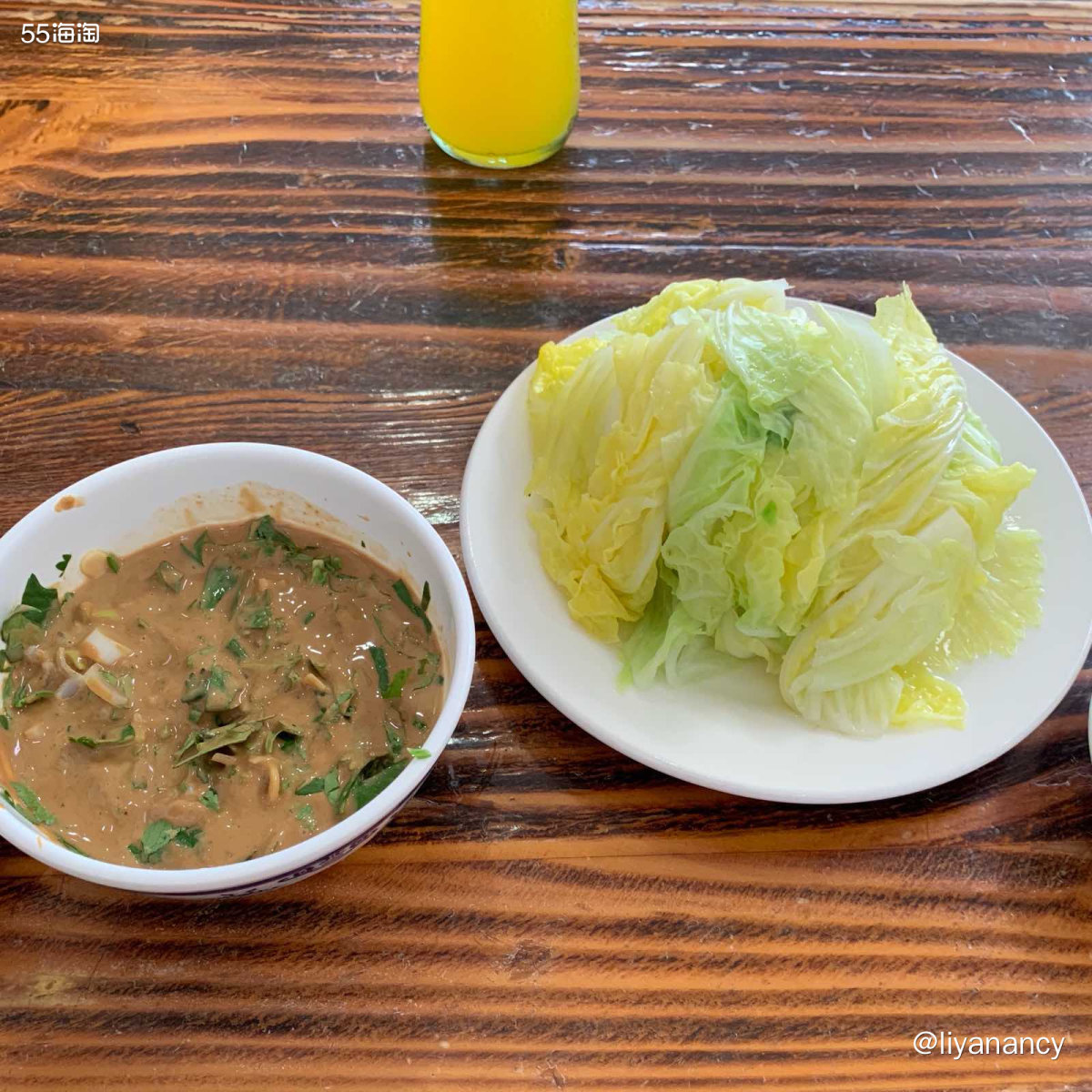 ✨前门大街作为比较出名的步行街，有很多北京特色小吃，周末的时