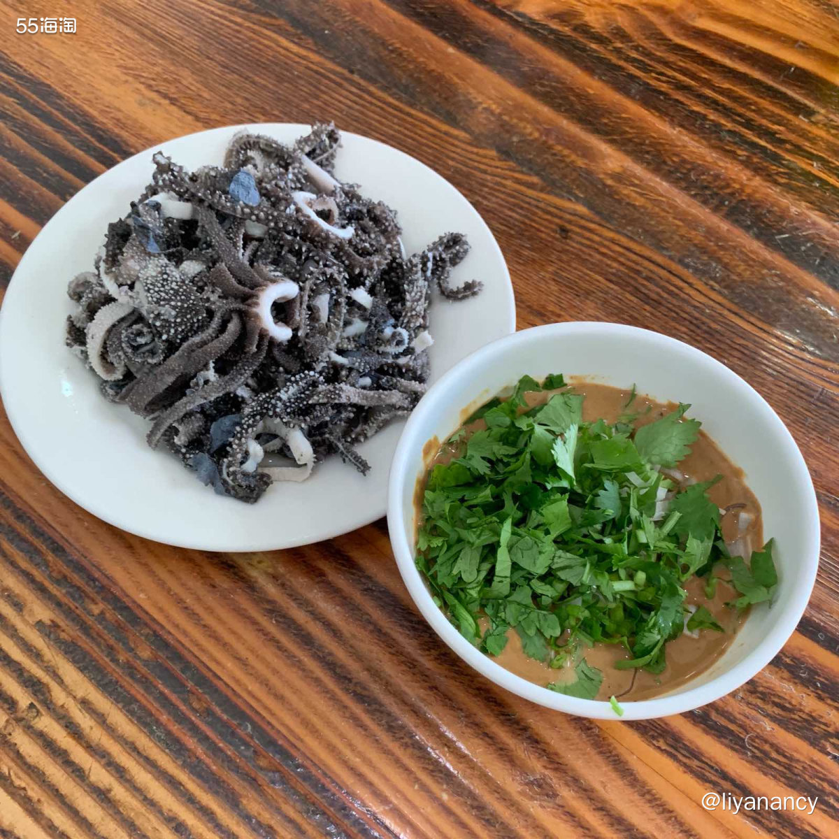 ✨前门大街作为比较出名的步行街，有很多北京特色小吃，周末的时