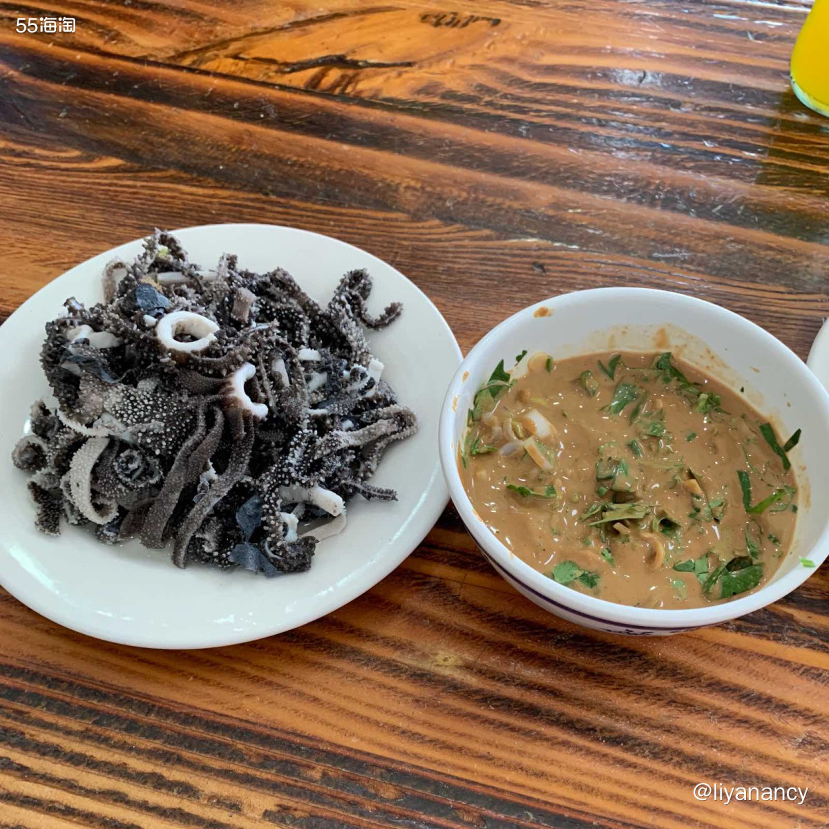 ✨前门大街作为比较出名的步行街，有很多北京特色小吃，周末的时