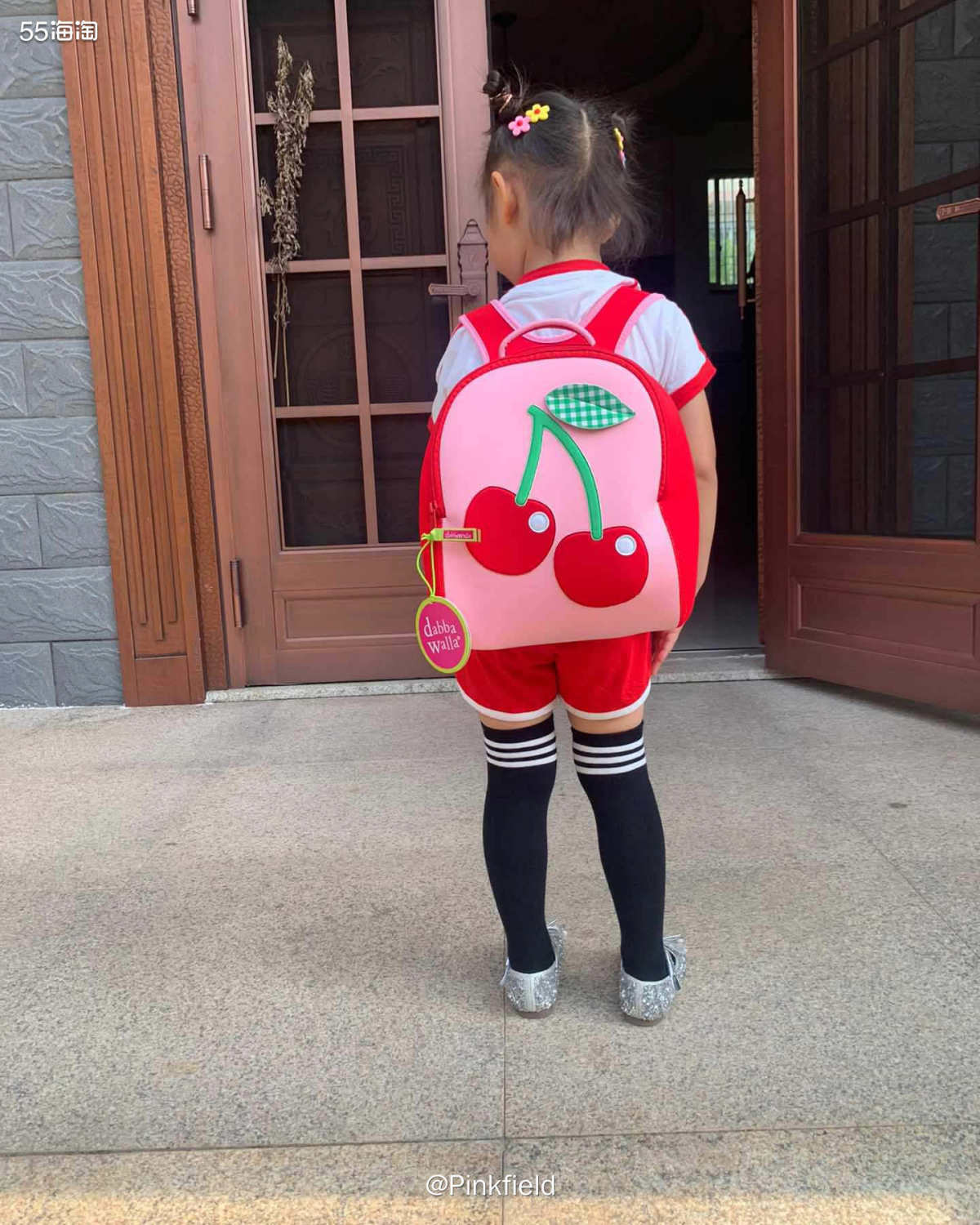 🎒今年孩子上幼儿园了，原本打算买新秀丽那款网红书包，结果孩