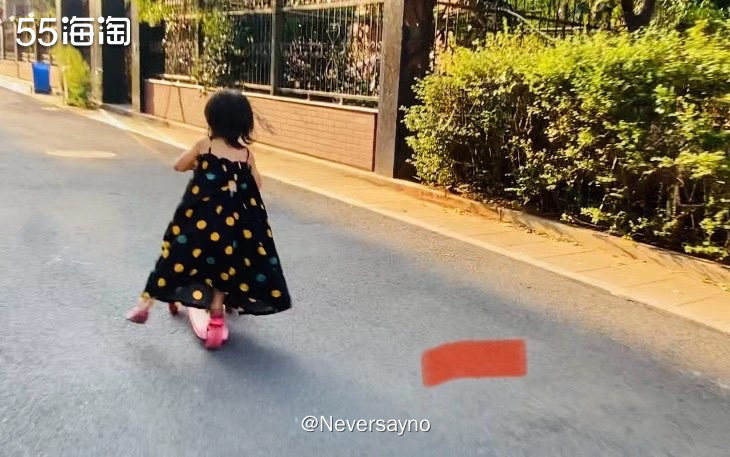 ⭕️小黄鸭滑板车，做个风一般的女孩  ▪️购买渠道：淘宝 ▪