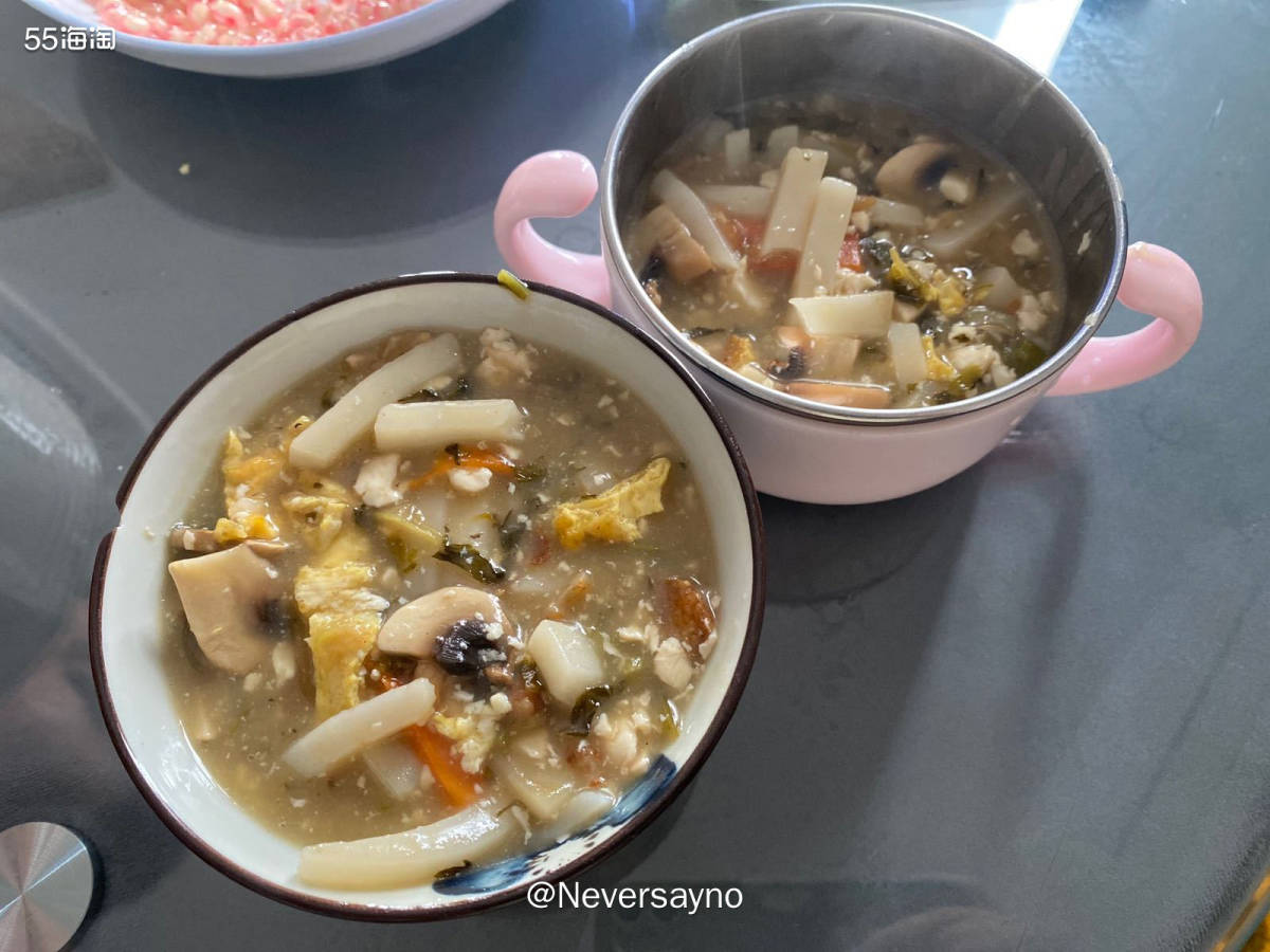 ♨️绍兴特色美食：豆腐年糕，味道很鲜美  ▪️我又来深夜放*