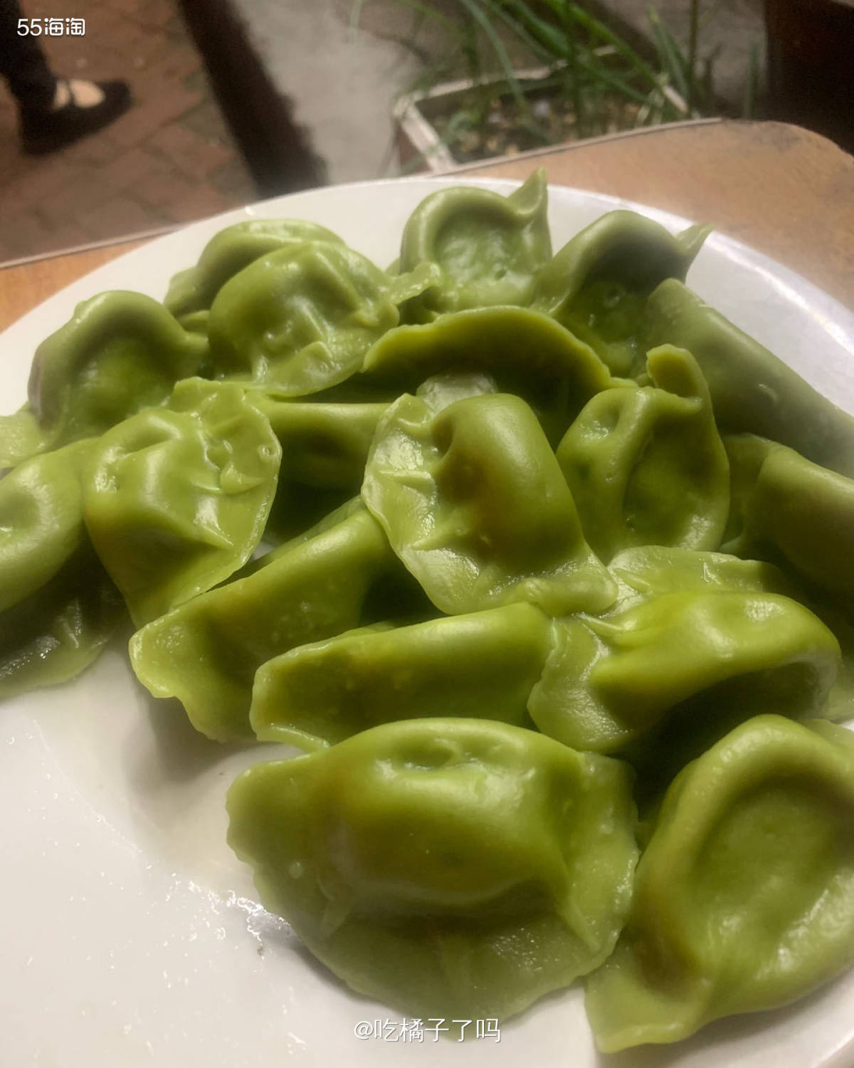 这几天来青岛玩了，必须得吃海鲜啊，现在海鲜价格比冬天去的时候