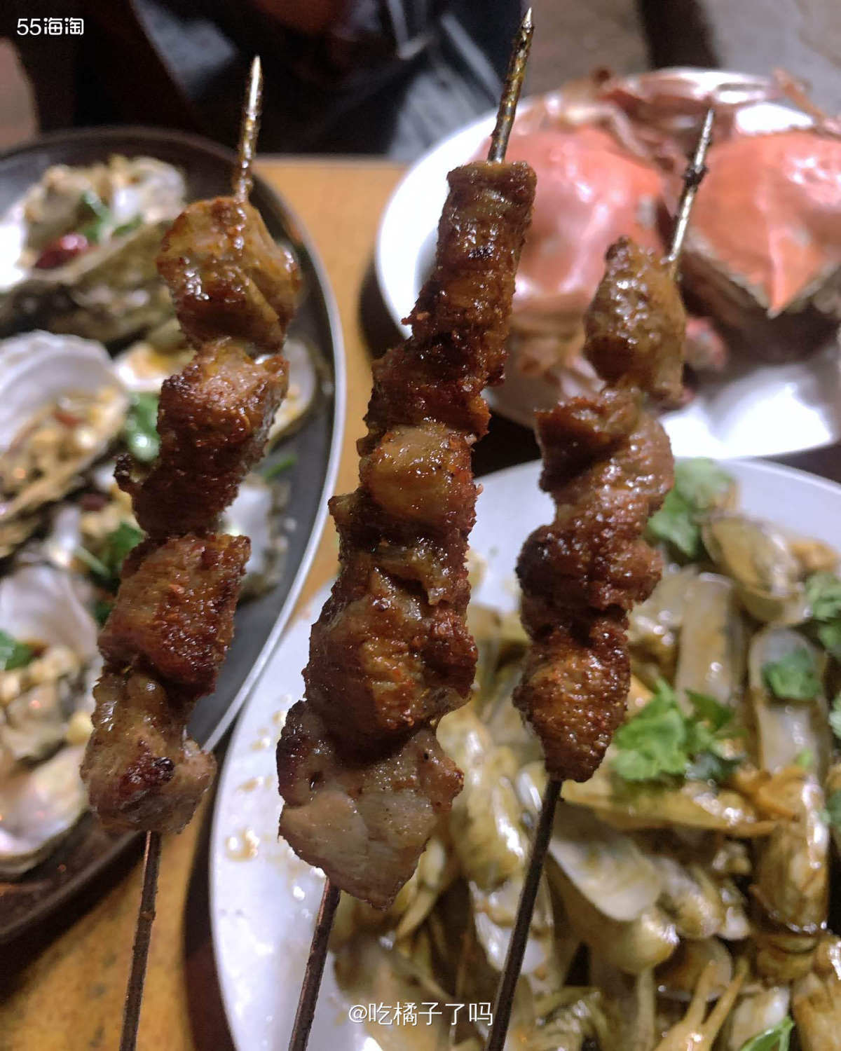 这几天来青岛玩了，必须得吃海鲜啊，现在海鲜价格比冬天去的时候