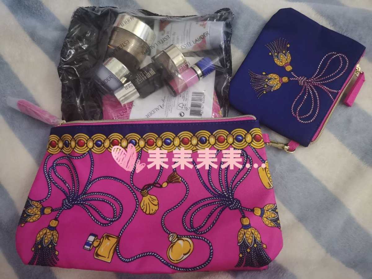 购买网站:雅诗兰黛官网 订单明细:雅诗兰黛dw粉底液+礼包+