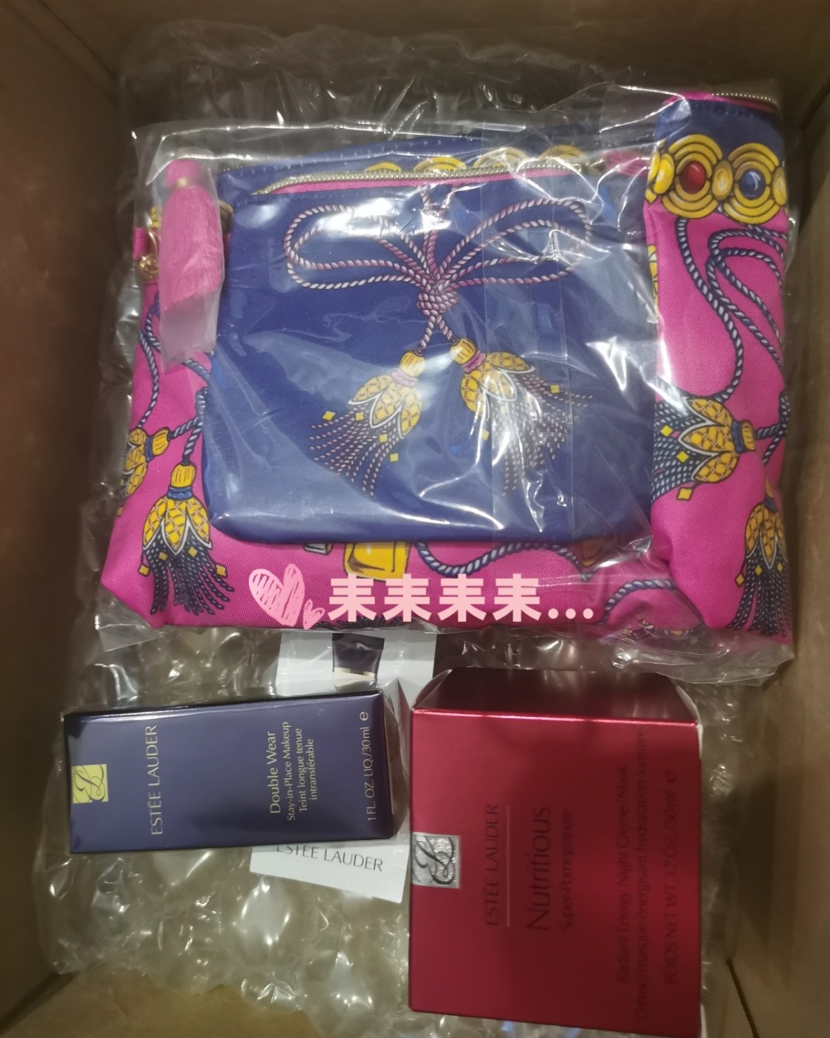 购买网站:雅诗兰黛官网 订单明细:雅诗兰黛dw粉底液+礼包+