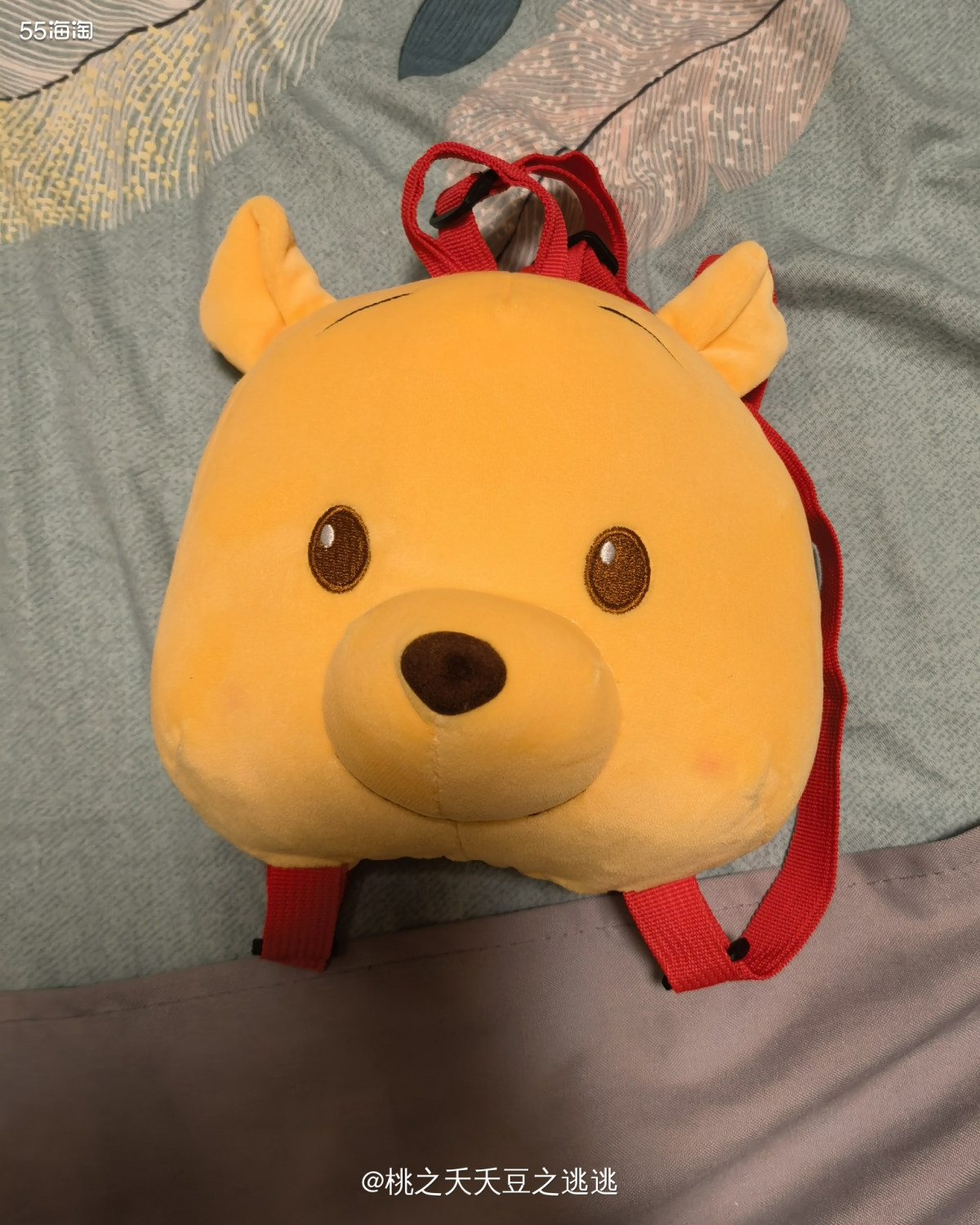 💛小黑桃一直没有自己的小背包，每次看我背包都要拿过来挂在自