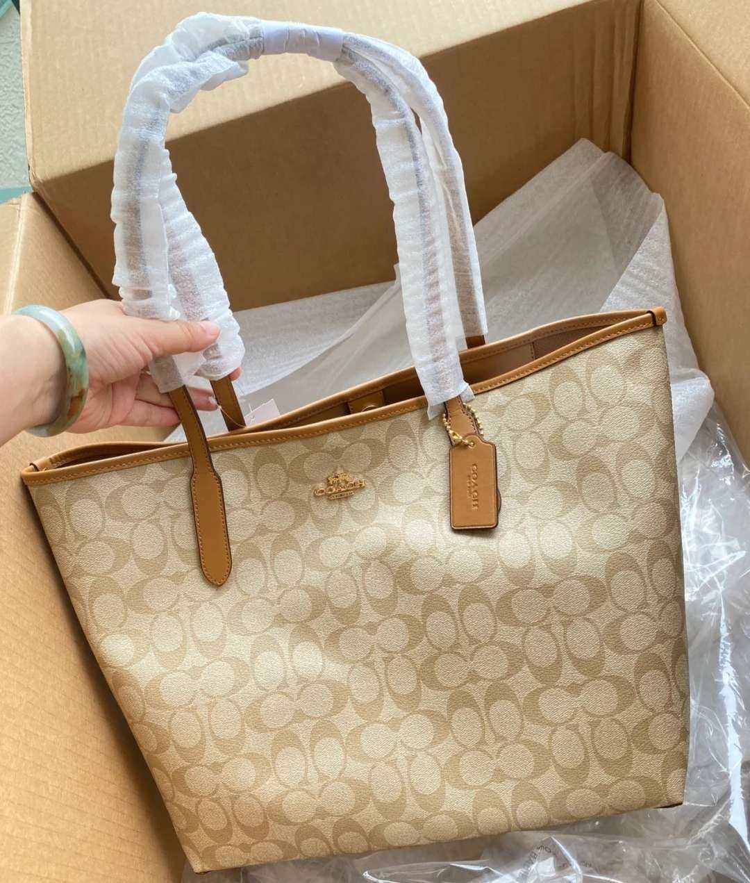 🌻剁手商品:COACH CITY 33 棕边奶茶托特 🌻