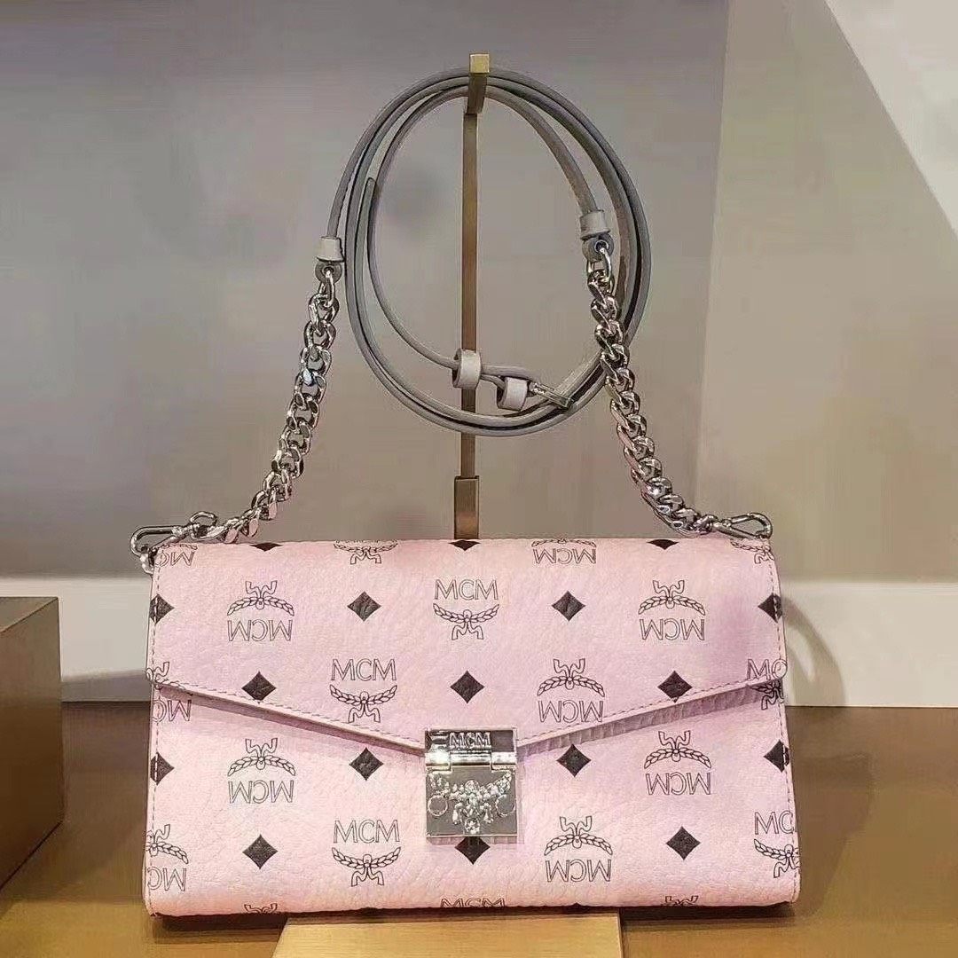 史低折扣‼️  Mcm粉色中号链条包 原价¥5400 现货5