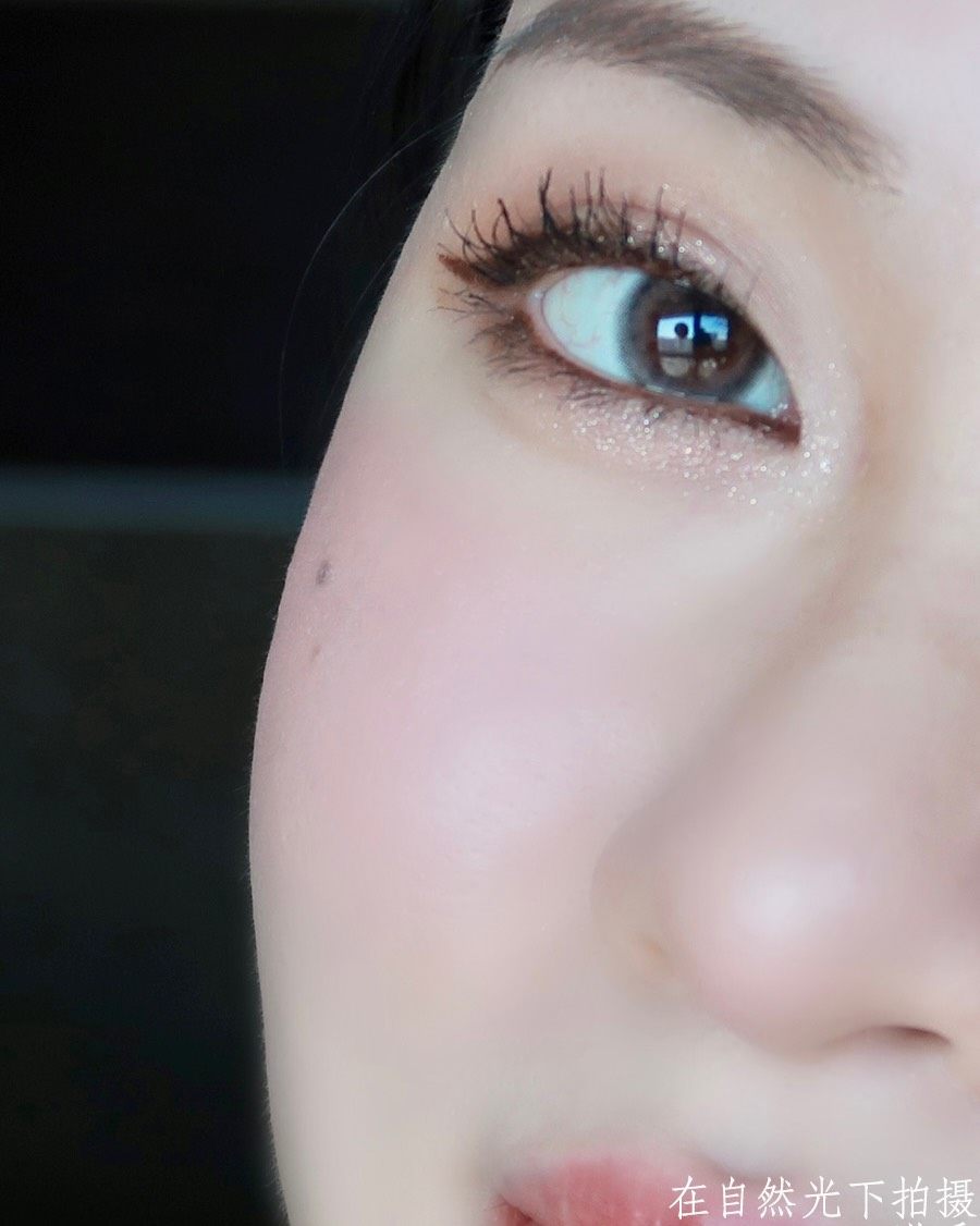 是个5ml的小样 非常少女的一个颜色，很有春天的氛围感 ad