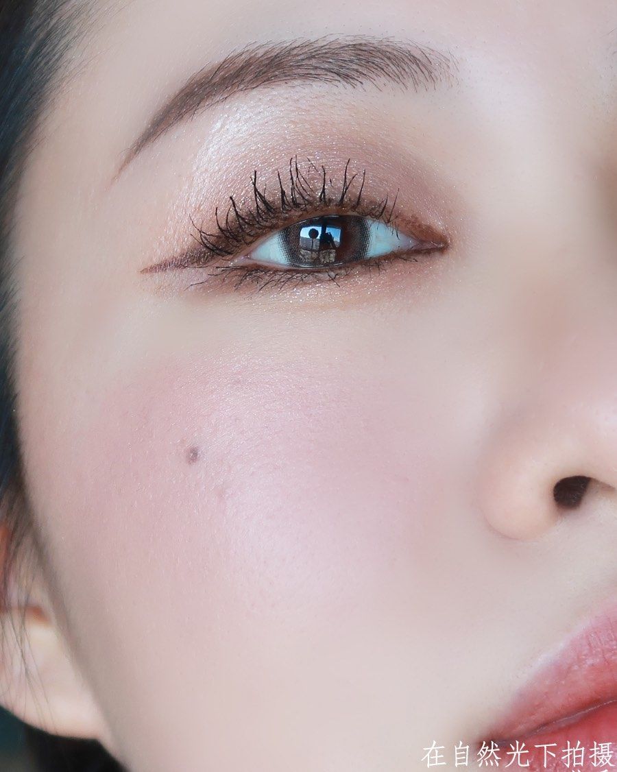 是个5ml的小样 非常少女的一个颜色，很有春天的氛围感 ad