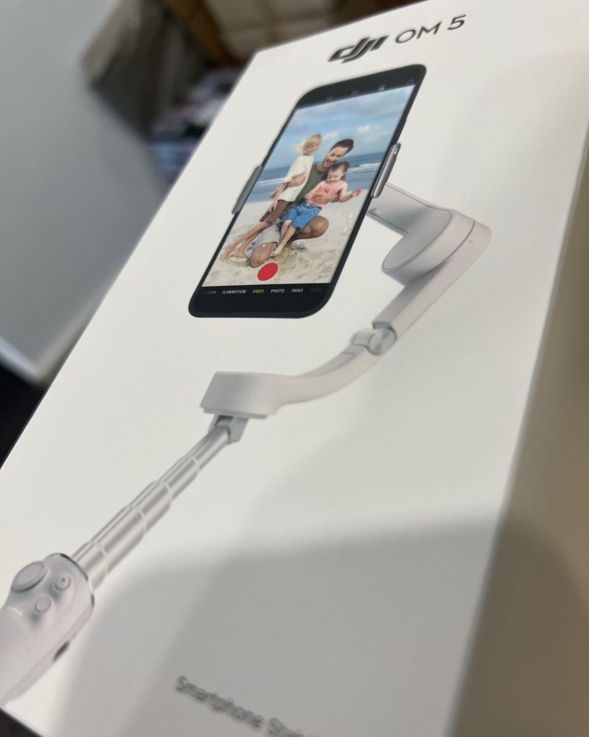 以前用过2带的大疆dji osmo手机云台。不知不觉去年已经