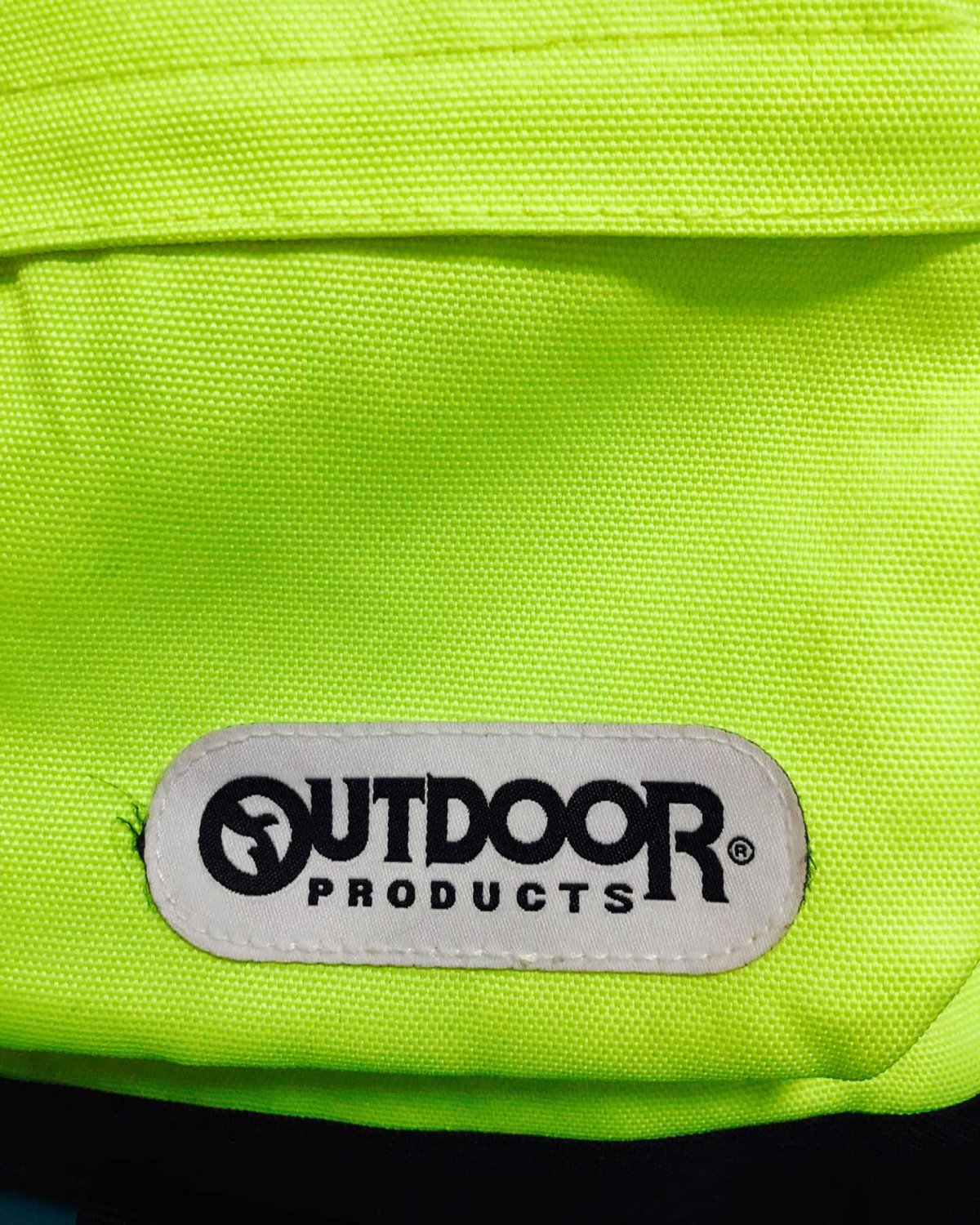 我的Outdoor二号荧光色的‘猪鼻子’包～买这个时候就是看