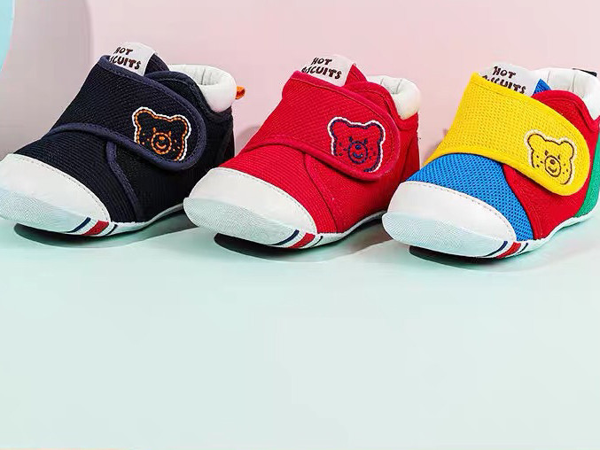 认识MIKIHOUSE也是因为送人的😂之前不知道送朋友什么