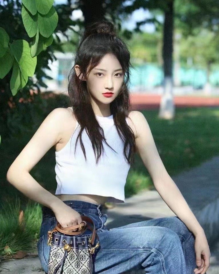 全新窄皮小水桶 现货💰2550，国内4250 Tory B