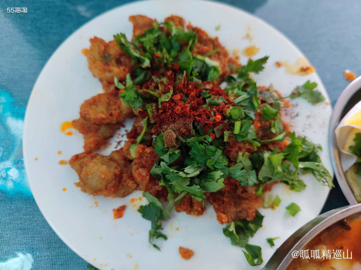 🔶今天下午刚到老家，就迫不及待去吃了乐山特色豆腐脑。其实我