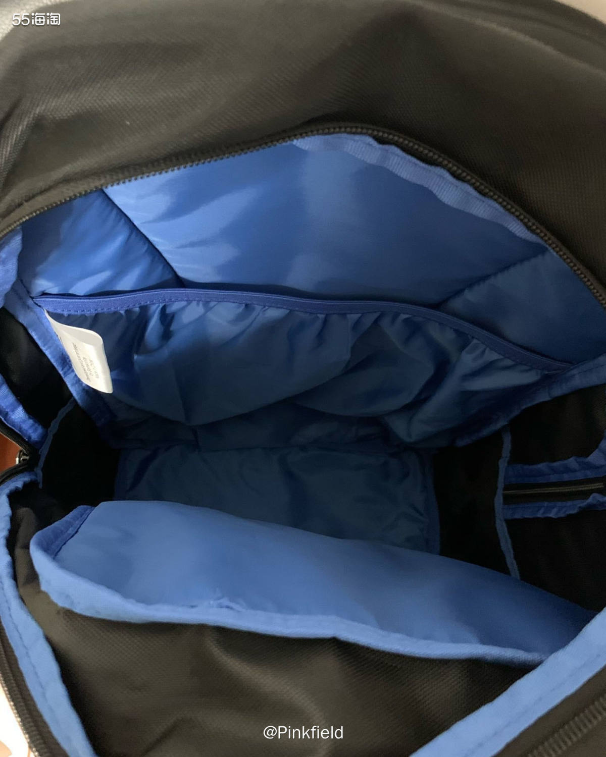 🎒这个美旅双肩包是去年办招商运通卡的时候送的新人礼，刚好猪