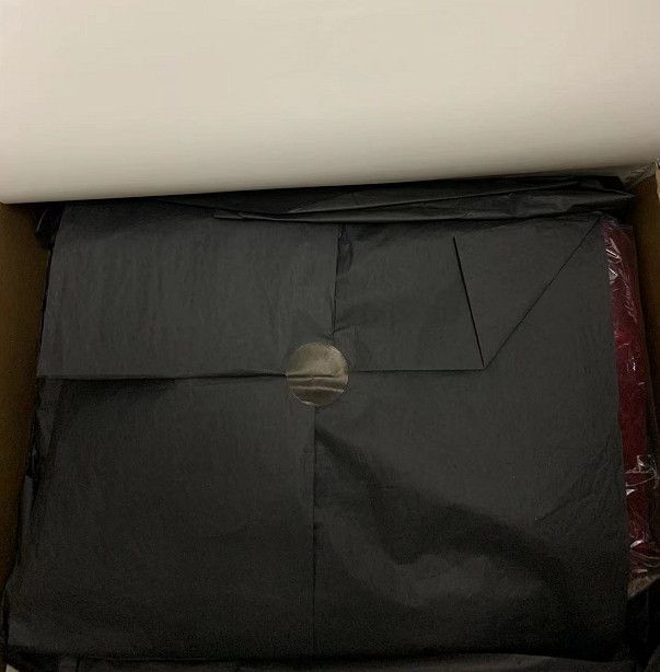 对这件卫衣种草的时候正值降温时节，我觉得我这个小身板分分钟都